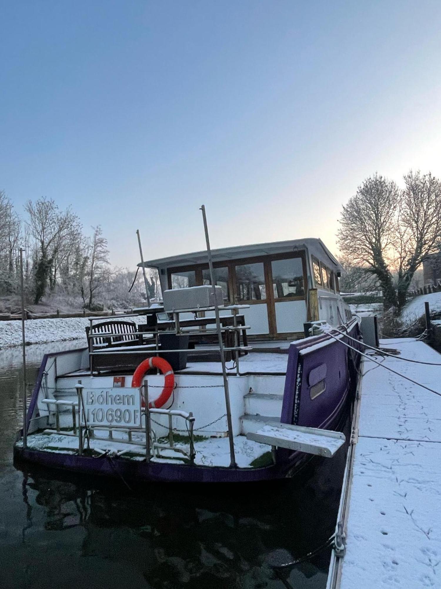 Nuit Insolite A Bord D'Une Peniche, 6 Personnes Bergues Bagian luar foto