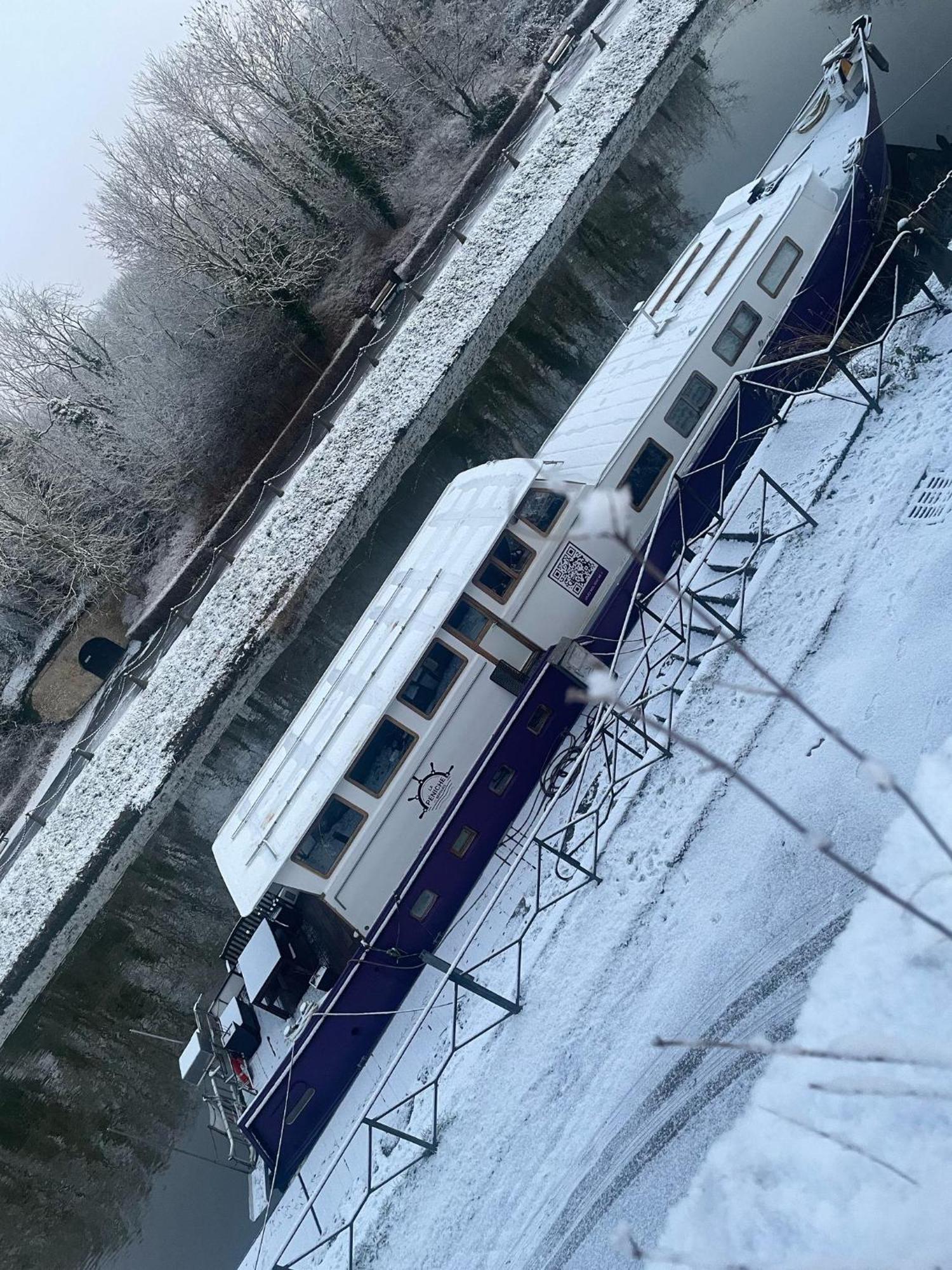 Nuit Insolite A Bord D'Une Peniche, 6 Personnes Bergues Bagian luar foto
