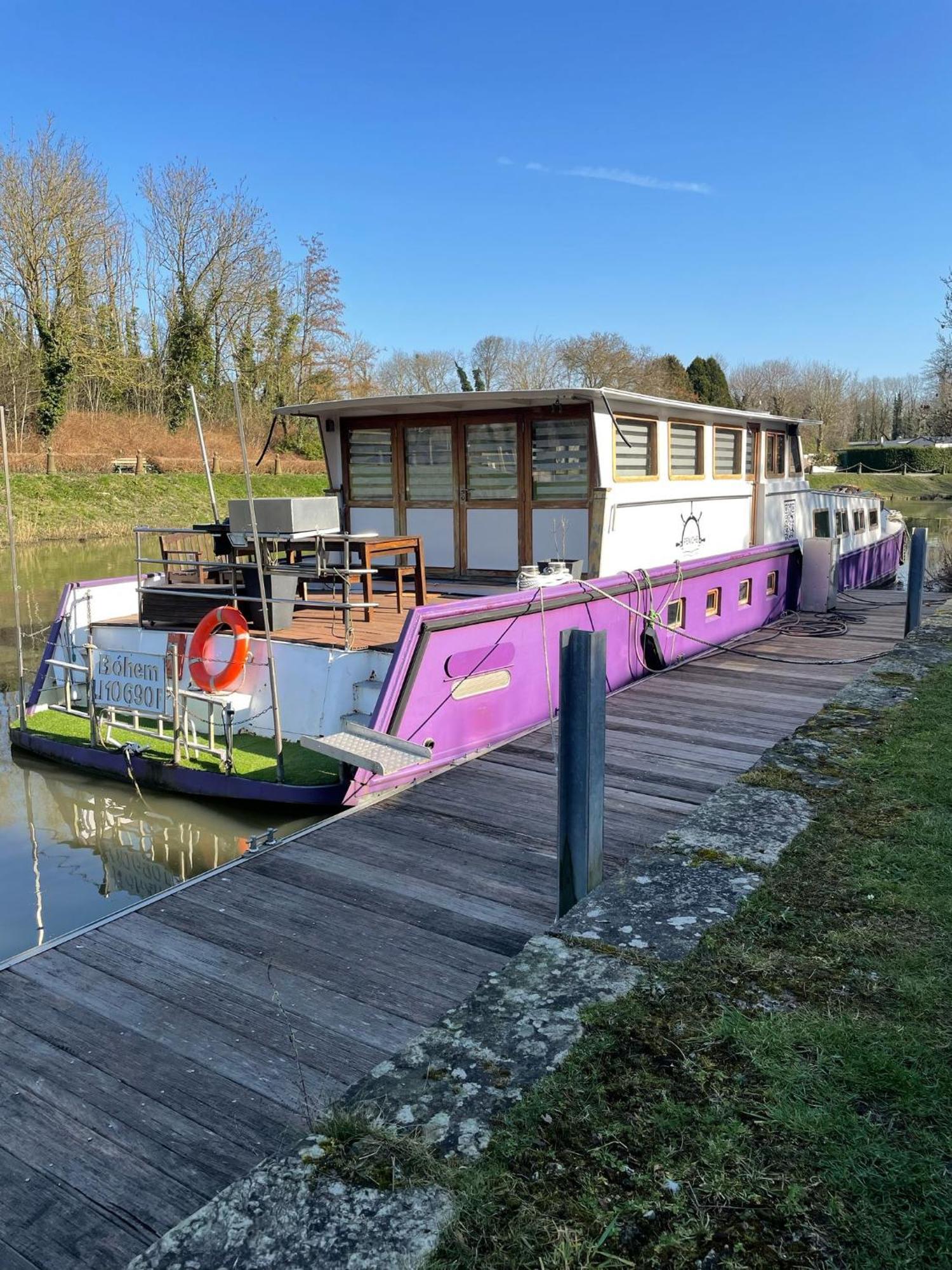 Nuit Insolite A Bord D'Une Peniche, 6 Personnes Bergues Bagian luar foto